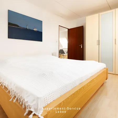 Lerchenstrasse, Nur Privatreisende, Monteure Nicht Erwuenscht