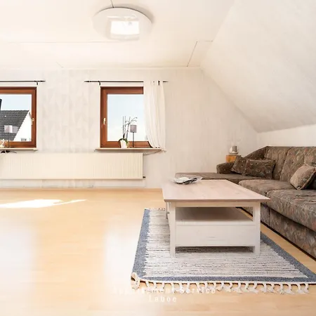 Lerchenstrasse, Nur Privatreisende, Monteure Nicht Erwuenscht Апартаменты Лабё