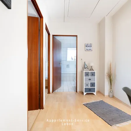 Lerchenstrasse, Nur Privatreisende, Monteure Nicht Erwuenscht Лабё